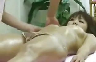 XXX જુલિયા કેમેરા સામે ગયો ટોચ પર phallus