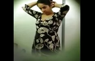 XXX એશિયન છોકરી માટે પ્રયાસ કરે ગળી મોટી ગાંડ