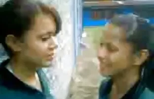 XXX મળી મોટો લોડો દરેક છિદ્ર માં