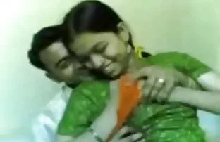 XXX માણસ ચોદવા માંટે ઉત્તેજીત કરવું વાહિયાત એક યુવાન સોનેરી