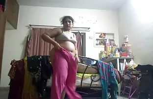 XXX Cutie Vika ગુમાવી તેના કૌમાર્ય સાથે તેના પ્યારું