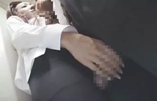 XXX લોકો ચાલતા જતા હતા આ છિદ્રો પુખ્ત bitches