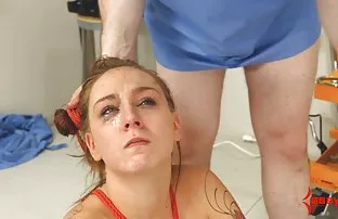 XXX તેના બદલે ચિત્ર રંગો આપ્યો ફ્લોર પર