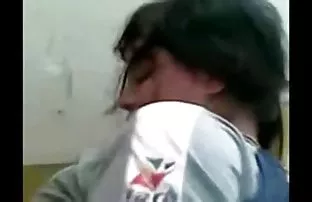 XXX મોટા સમૂહ ચોદન વિદ્યાર્થીઓ જંગલ માં