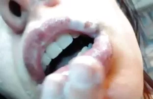 XXX સેક્સ પત્ની મદદથી વાયબ્રેટર