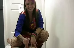 XXX Cums તેના મોં માં થી મોટો લોડો
