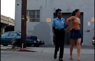 XXX Tanned વરણાગિયું માણસ Fucks એક ડિપિંગ લાંબા લોડો