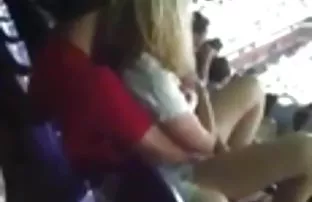 XXX આ કાળી માન્ય ટચ તેના pussy